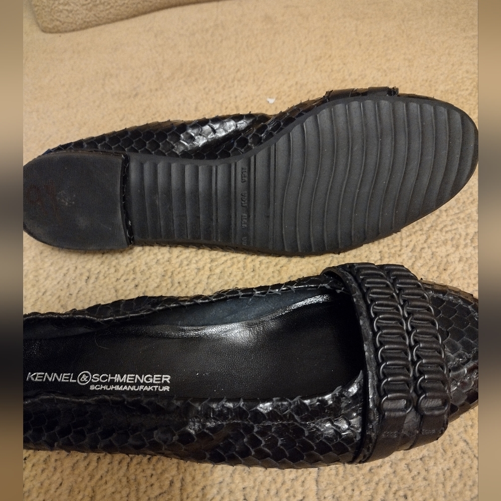 Kennel & Schmenger shoes Euro size 7 black leather snake texture